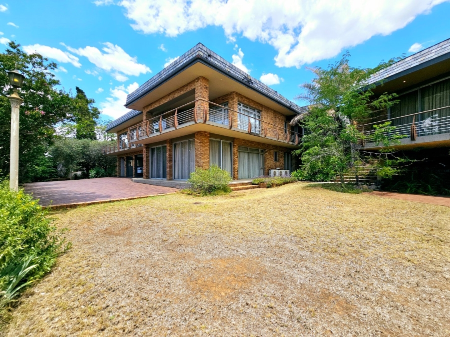 8 Bedroom Property for Sale in Waverley Free State